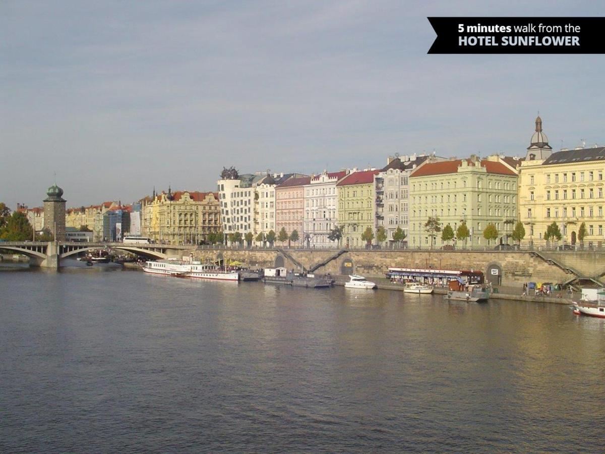 Hotel Sunflower Praha Bagian luar foto